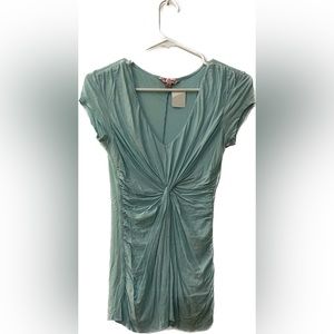 Short sleeve light blue blouse